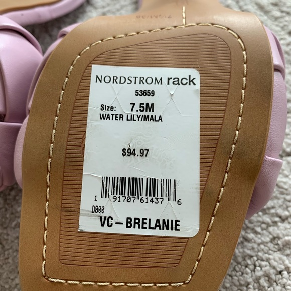 New Vince Camuto Heels - Picture 8 of 9